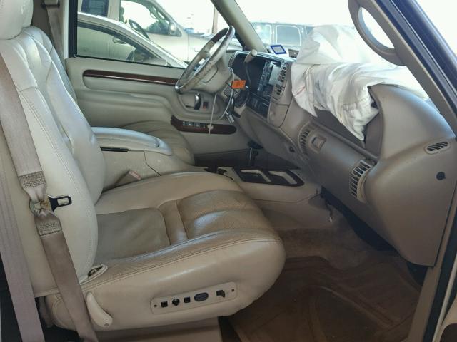 1GYEK13R2YR128970 - 2000 CADILLAC ESCALADE WHITE photo 5