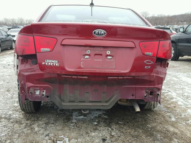 KNAFU4A28A5103920 - 2010 KIA FORTE EX RED photo 9