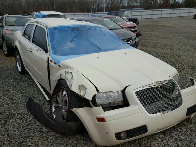 2C3LA43R96H281798 - 2006 CHRYSLER 300 WHITE photo 1