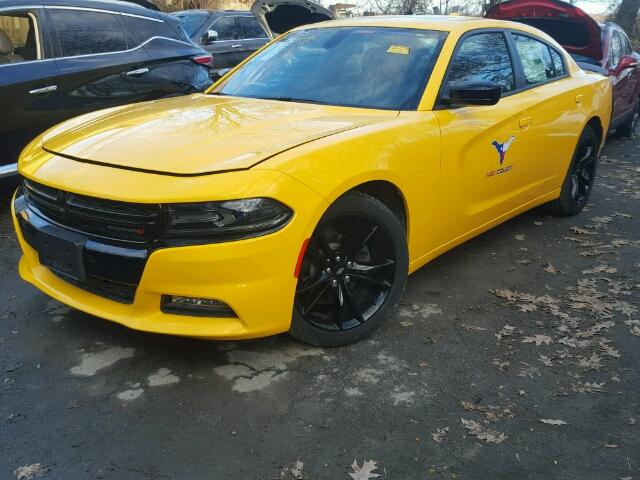 2C3CDXHG7HH504410 - 2017 DODGE CHARGER SX YELLOW photo 2