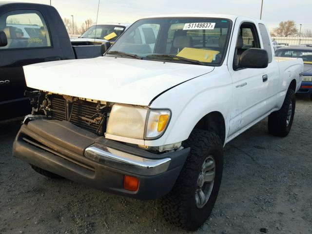 4TASN92N0YZ672635 - 2000 TOYOTA TACOMA XTR WHITE photo 2