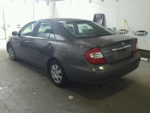 4T1BE32K23U722878 - 2003 TOYOTA CAMRY LE GRAY photo 3