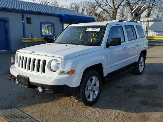 1C4NJRFB2ED665157 - 2014 JEEP PATRIOT LA WHITE photo 2