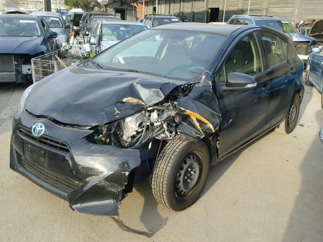 JTDKDTB37F1583255 - 2015 TOYOTA PRIUS C BLACK photo 2