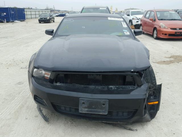 1ZVBP8AM6C5281598 - 2012 FORD MUSTANG BLACK photo 9