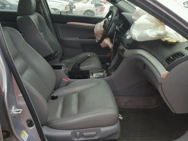 JH4CL96845C029222 - 2005 ACURA TSX SILVER photo 5