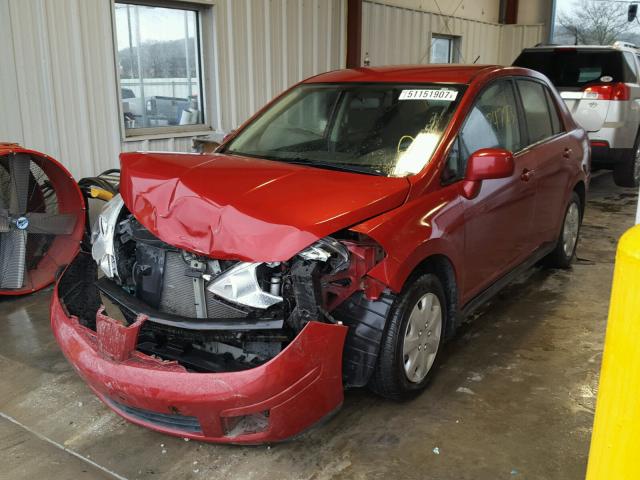 3N1BC1AP0AL450501 - 2010 NISSAN VERSA S RED photo 2