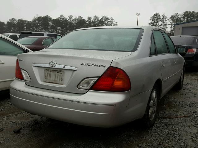 4T1BF28B7YU093947 - 2000 TOYOTA AVALON XL SILVER photo 4