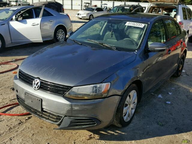 3VWDP7AJ8CM331159 - 2012 VOLKSWAGEN JETTA SE GRAY photo 2