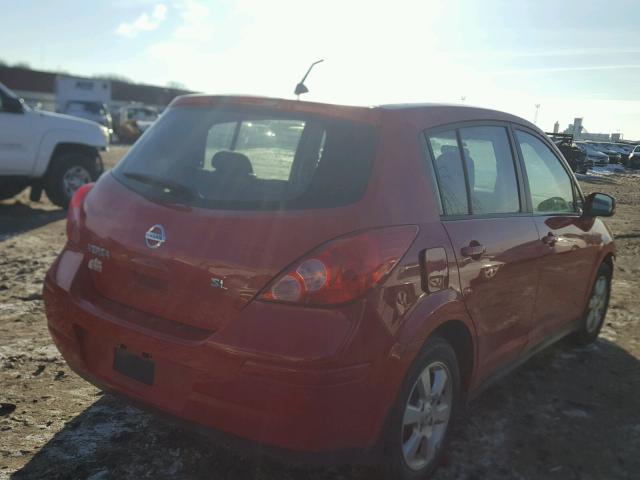 3N1BC13E88L406896 - 2008 NISSAN VERSA S RED photo 4