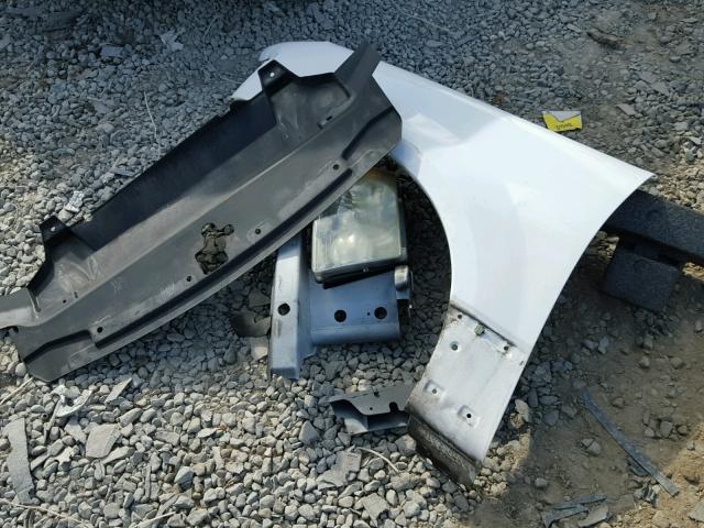 1FMRU15W63LC38660 - 2003 FORD EXPEDITION WHITE photo 9