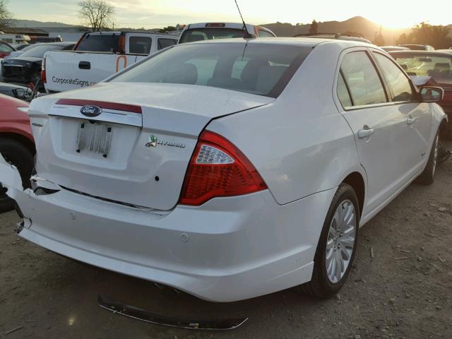 3FADP0L33BR155797 - 2011 FORD FUSION HYB WHITE photo 4