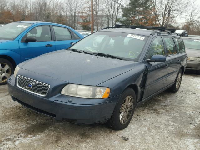 YV1SW612152473213 - 2005 VOLVO V70 BLUE photo 2