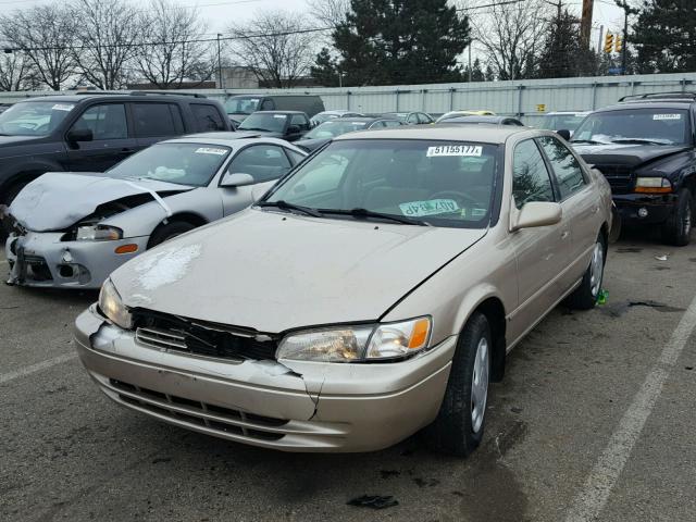 4T1BF22K5WU070737 - 1998 TOYOTA CAMRY CE BROWN photo 2
