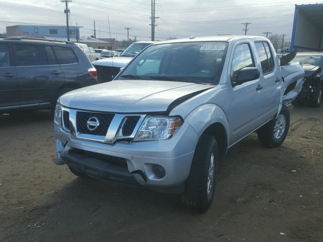 1N6AD0EV0GN798877 - 2016 NISSAN FRONTIER S SILVER photo 2