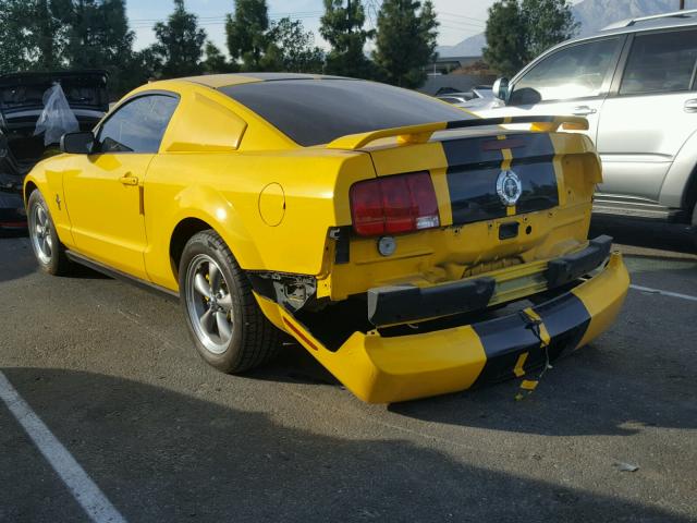 1ZVFT80N065106579 - 2006 FORD MUSTANG YELLOW photo 3