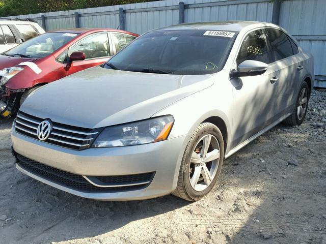 1VWBP7A37CC085392 - 2012 VOLKSWAGEN PASSAT SE GRAY photo 2