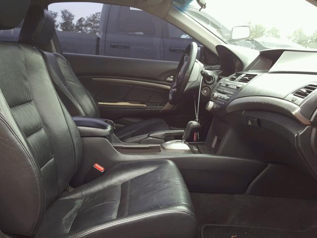 1HGCS22829A010673 - 2009 HONDA ACCORD EXL RED photo 5