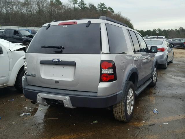 1FMEU63E88UA97050 - 2008 FORD EXPLORER X GRAY photo 4