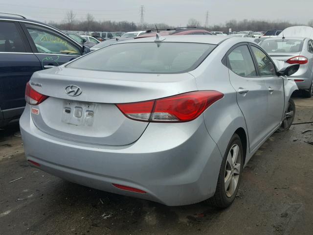 5NPDH4AE7DH367692 - 2013 HYUNDAI ELANTRA GL SILVER photo 4