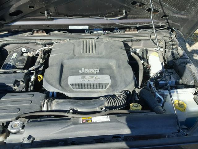 1C4BJWDG8DL689824 - 2013 JEEP WRANGLER U BROWN photo 7