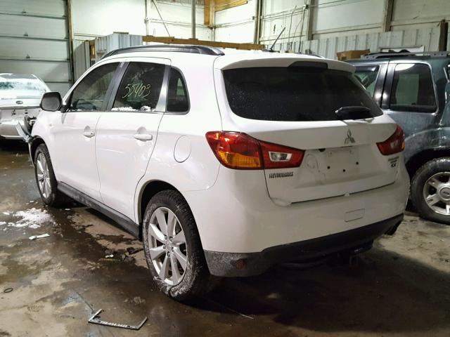 4A4AR4AU6DE015395 - 2013 MITSUBISHI OUTLANDER WHITE photo 3