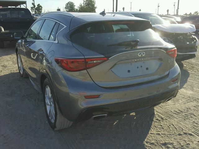 SJKCH5CP8HA026697 - 2017 INFINITI QX30 BASE GRAY photo 3