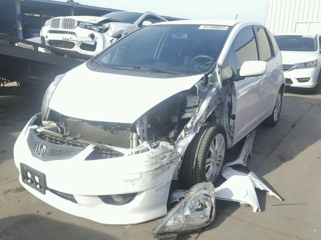 JHMGE8H52BS010338 - 2011 HONDA FIT SPORT WHITE photo 2