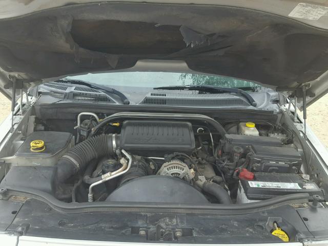 1J8HG48N16C244679 - 2006 JEEP COMMANDER SILVER photo 7