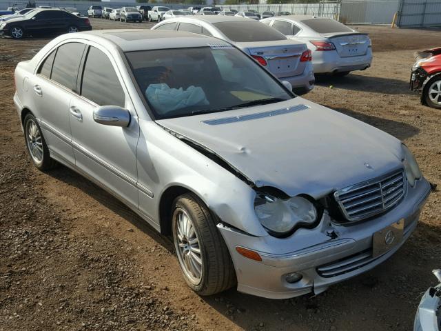 WDBRF61J05A760039 - 2005 MERCEDES-BENZ C 240 SILVER photo 1