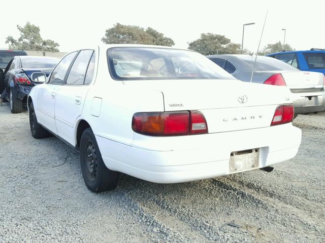 JT2SK12E6S0326382 - 1995 TOYOTA CAMRY LE WHITE photo 3