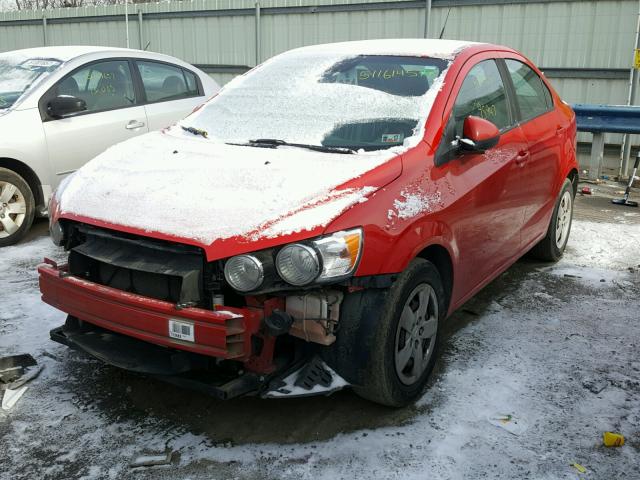 1G1JA5SH3D4138169 - 2013 CHEVROLET SONIC LS RED photo 2