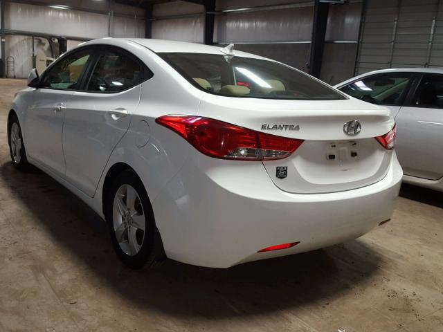 5NPDH4AE7DH208767 - 2013 HYUNDAI ELANTRA GL WHITE photo 3