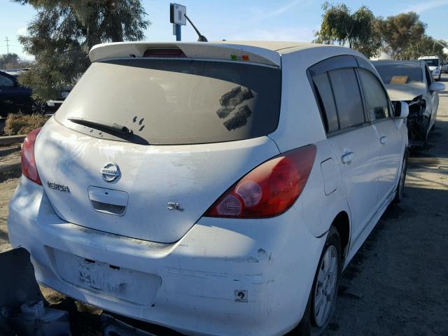 3N1BC13E39L408881 - 2009 NISSAN VERSA S WHITE photo 4