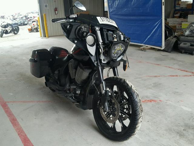 5VPXMAAAXH3057074 - 2017 VICTORY MOTORCYCLES MAGNUM BLACK photo 1