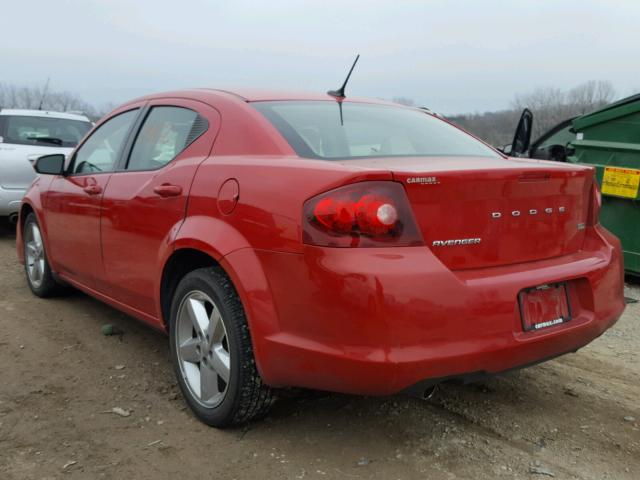 1B3BD2FG6BN546337 - 2011 DODGE AVENGER LU RED photo 3