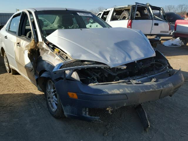 1FAFP34N15W142378 - 2005 FORD FOCUS ZX4 SILVER photo 1