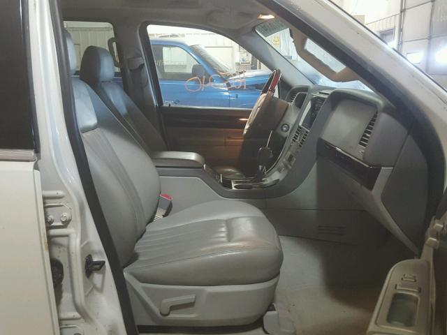 5LMEU78HX3ZJ41339 - 2003 LINCOLN AVIATOR WHITE photo 5