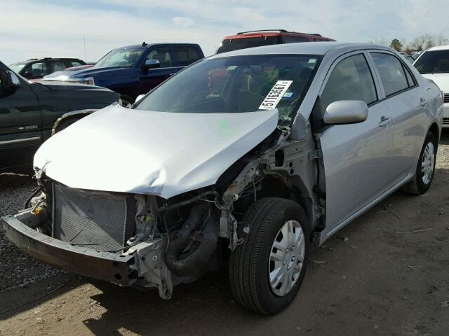 1NXBU40E89Z129959 - 2009 TOYOTA COROLLA BA GRAY photo 2