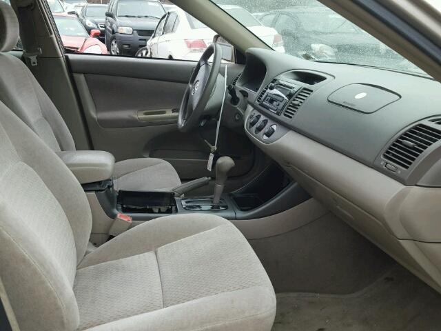 4T1BE32K22U584547 - 2002 TOYOTA CAMRY LE თაფლისფერი ფოტო 5