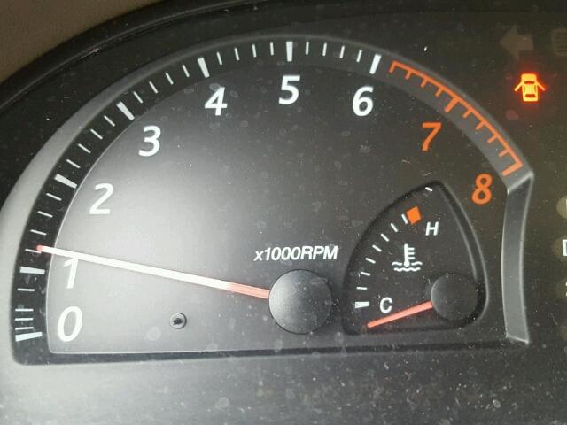 4T1BE32K22U584547 - 2002 TOYOTA CAMRY LE თაფლისფერი ფოტო 9