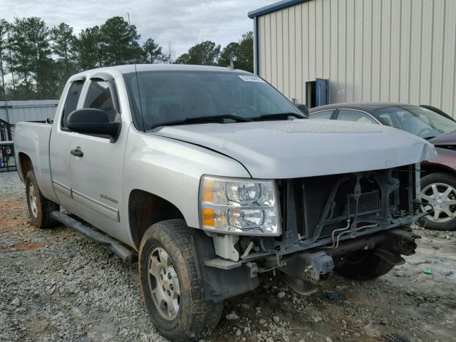 1GCSCSE08AZ156109 - 2010 CHEVROLET SILVERADO SILVER photo 1