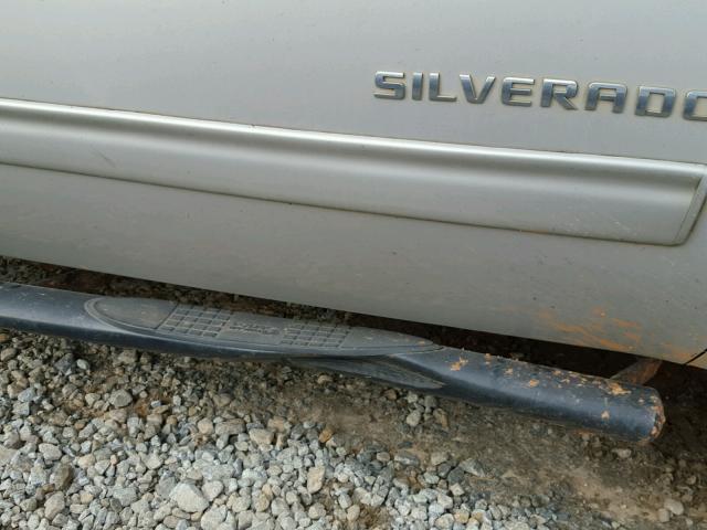 1GCSCSE08AZ156109 - 2010 CHEVROLET SILVERADO SILVER photo 9