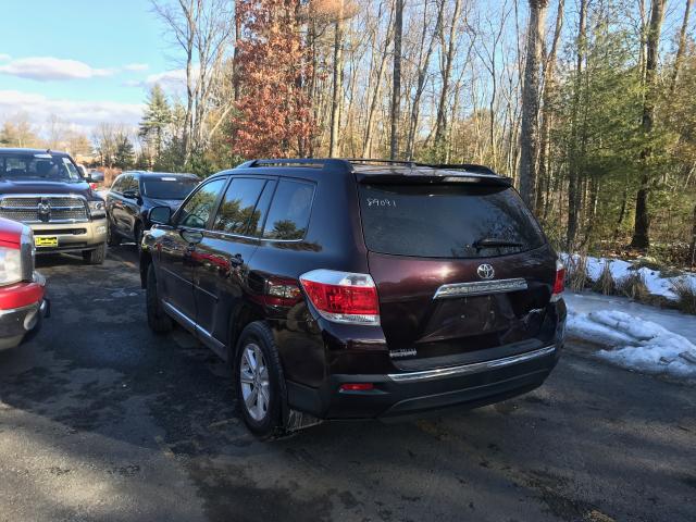 5TDBK3EH2BS060347 - 2011 TOYOTA HIGHLANDER BURGUNDY photo 5