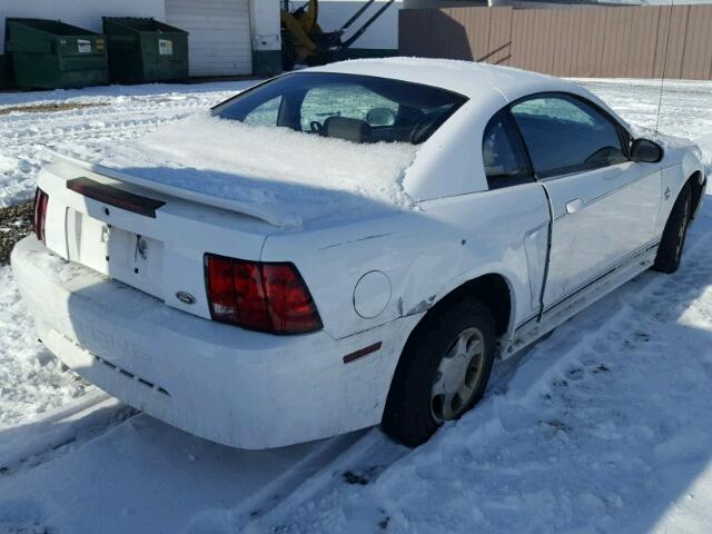 1FAFP4040XF203936 - 1999 FORD MUSTANG WHITE photo 4