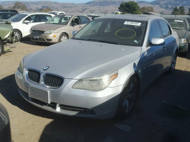 WBANA73584B065186 - 2004 BMW 530 I SILVER photo 2