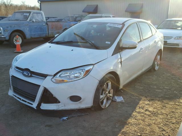 1FADP3F29DL249818 - 2013 FORD FOCUS SE WHITE photo 2