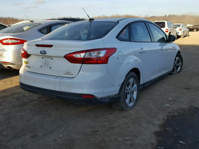 1FADP3F29DL249818 - 2013 FORD FOCUS SE WHITE photo 4