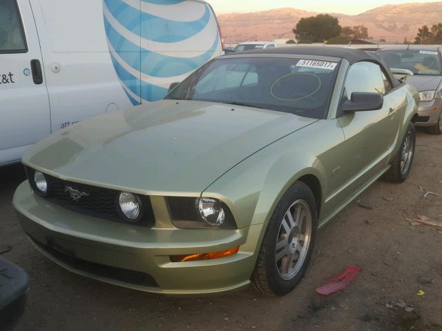 1ZVHT85H855223160 - 2005 FORD MUSTANG GT GREEN photo 2