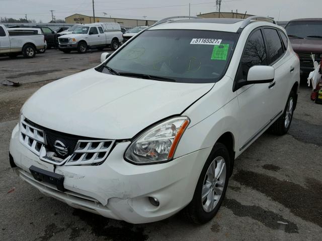 JN8AS5MT6DW515379 - 2013 NISSAN ROGUE S WHITE photo 2